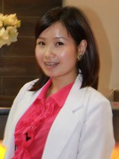 LaDenta Dental Clinic Cambridge - Miss drg. Silvia Loren, Sp.KGA 