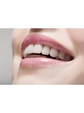 Cosmetic Dentist Consultation - Hungarian Dental Clinic
