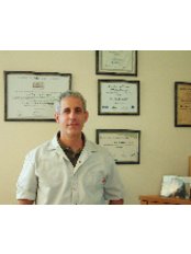 Dr Amnon Mutzafi - Dentist at Dr. Amnon Mutzafi