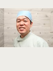 Takashi Dental Clinic - Takashi Takahashi