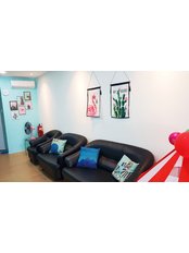 Klinik Pergigian Bunny , Bunny Dental Clinic - Our comfy waiting area 