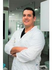 Dr Omar Lugo - Surgeon at Dental Design Studio Cancun