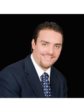 Dr Alejandro Treviño Santos - Associate Dentist at Estudio 134