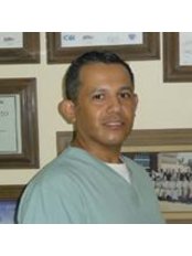 Aldana Dental - Dr. Eduardo Aldana - Ave A y 2nd Street Plaza Pueblo Suite 305, Los Algodones,  0