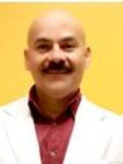 Dr Adolfo Cabrera - Doctor at Dental Cabrera