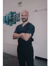 Dr Eddie  Ojeda Hoffmann - Doctor at united dental care