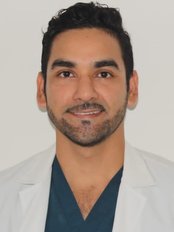 Dr Alejandro Cruz - Oral Surgeon at Dentaria