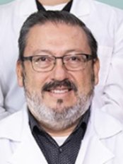 Dr Ruben Eduardo Vazquez Perez - Principal Dentist at Continental Dental Care