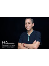 Dr hugo  aveytua -  at SMILE DESIGN  MEXICO
