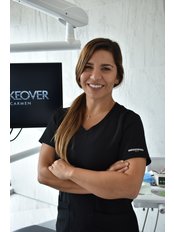 Dr Claudia  Mansutti - Dentist at Smile Makeover Playa