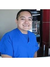 Dr Edmundo Zoquiapa - Dentist at Stetic Dental Clinic