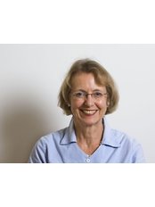 Ms Tine Vangsted - Dentist at Parodontologische Kliniek Den Haag