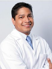 Centro de Diseño Dental - Dr. Carlos Alemán (Prosthodontist)