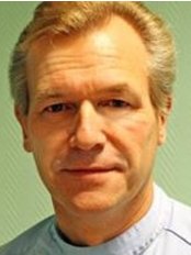Dr Tannlege Morten Børsum - Dentist at Tannlege I Jarhuset