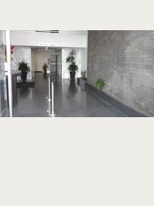 The Dental Clinic & GT Concept Asociados - entrance of the clinic