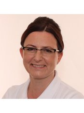 Dr Magdalena Pawelczyk-Madalinska - Dentist at Fan-Dent