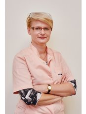Herr Katarzyna Reczynska - Chrzanowska - Zahnärztin - NovoDENT-MED Lodz