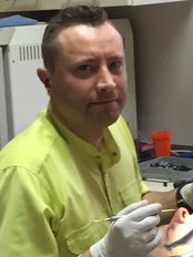 Dr Pawel Polakowski - Dentist at Stomatologia Codziennie - Łódź