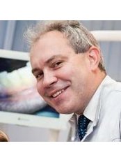 Dr Jacek Kukula - Doctor at Implant Net