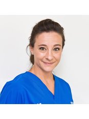 Dr Paulina Bautembach-Koberda - Dentist at Centrum Stomatologiczno-Implantologiczne Dijakiewicz Sp.