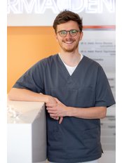 Mr Piotr  Wawrzyniak - Dentist at Dental Travel Service