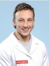 Dr Mikolaj Kloszewski -  at Centrum Stomatologiczne Vita-Smile - Sulejówek