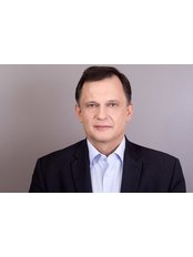 Dr Dariusz Matenko - Dentist at Impressio Med