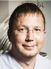Dr Jaroslaw Marciniak - Dentist at Kordent Stomatologia - Zielonka
