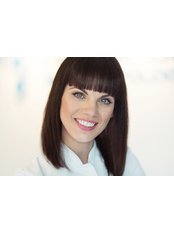 Dr Małgorzata Jaszczuk - Dentist at Meander Stomatologia