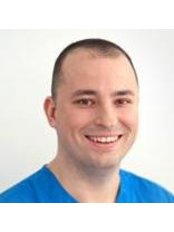 Dr Marcin Dygdala - Dentist at Idental Clinique