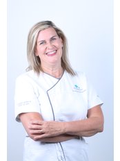 Dr Daniela Hollanda Alves - Orthodontist at Previdente Clinica Dentaria Unipessoal