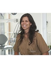 Dr Adriana  Renguifo -  at Alinea Premium Oral Care - Twist Lisboa