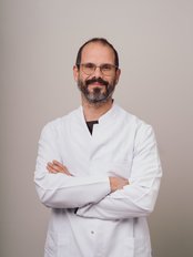 Dr João Figueiredo - Dentist at AS CLÍNICAS - Clínica de Roma