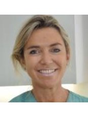 Dr Marina de Praetere - Dentist at MD Clinica