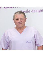 Dr Itzhak Eidelman - Surgeon at Glamour Dent