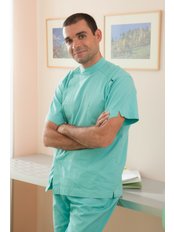 Dr Razvan Staicu - Oral Surgeon at Stomproced