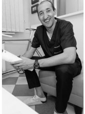 Mr Miroslav Pekmezovic - Dentist at Proestetik