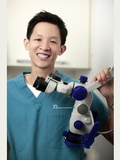 Advent Endodontics Inc - doctor with scope