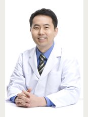 Meiplus Dentalcare-Telok Ayer Branch - Dr Kang Minsok