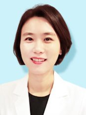 Dr Hyun Kyung Lee - Orthodontist at Hus'Hu Dental  Clinic-Apgujeong