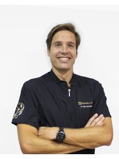 Dr Félix Wucherpfennig - Doctor at Crooke Dental Clinic Alicante