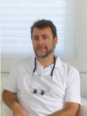 Implantología Estética. Dr. Cuesta - Barcelona Cente - Dr.Roux 106-108, Barcelona, 08017, 