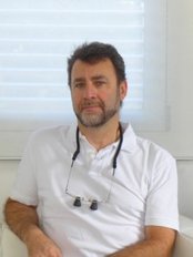 Implantología Estética. Dr. Cuesta - Barcelona Cente - Dr.Roux 106-108, Barcelona, 08017,  0