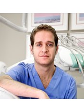 Dr Gomez Angulo - Dentist at Clínica SADA