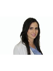 Dr Silvia González Pondal - Oral Surgeon at Medico Dental Princesa