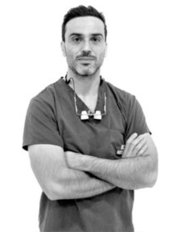 Hector Ramos - Dentist at ByB Dental - Dentist in Malaga