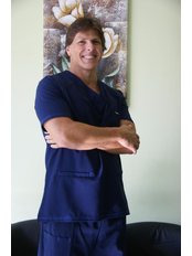 Dr Alejandro Gustabo - Dentist at Clinica Dental El Perchel