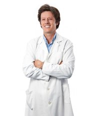 Dr J.L Gross De Bethencourt - Doctor at Gross dentistas