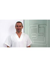 Dr Raúl Álvarez Viejo - Dentist at Pl Clinica Dental
