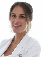 Dr Marta Cantarero - Dermatologist at Clínica Áureo